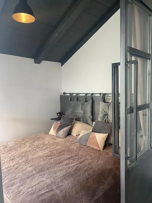 Industrial Cozy Loft Apartment Milan 0*,